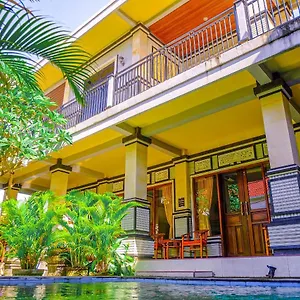 Adi Canggu (Bali)